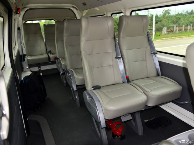 厦门金龙 金威 2017款 2.2L创享型V22