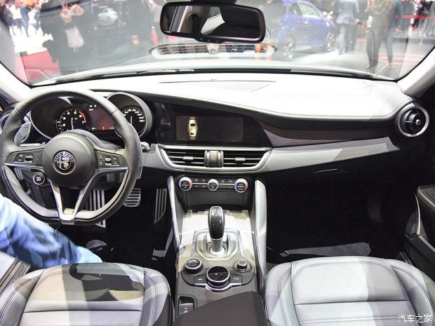 阿尔法罗密欧 Giulia 2016款 普通版