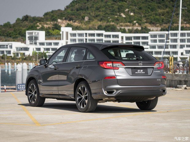 广汽本田 冠道 2017款 240TURBO 两驱尊贵版