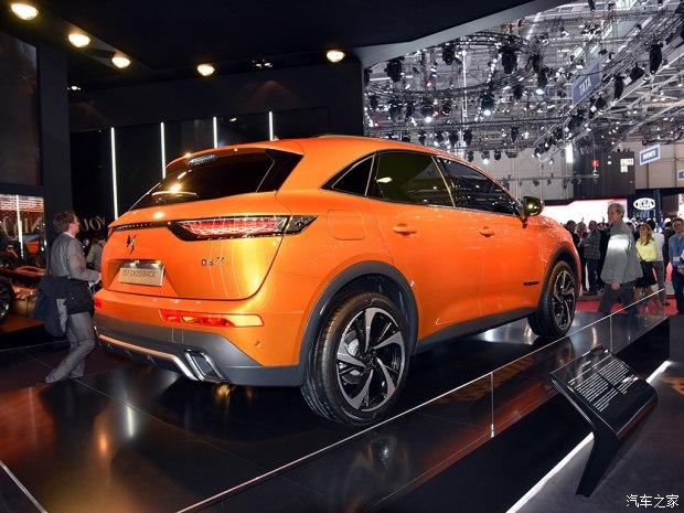 雪铁龙(进口) DS 7 2017款 基本型 雪铁龙(进口) DS 7 2017款 基本型