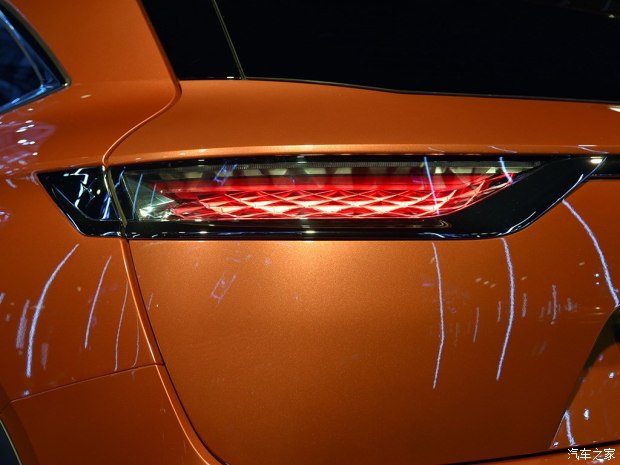 雪铁龙(进口) DS 7 2017款 基本型 雪铁龙(进口) DS 7 2017款 基本型