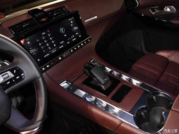 雪铁龙(进口) DS 7 2017款 基本型 雪铁龙(进口) DS 7 2017款 基本型