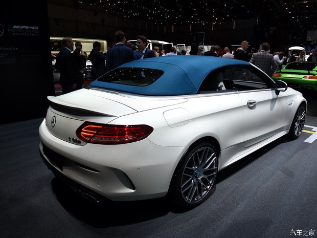 梅赛德斯-AMG 奔驰C级AMG 2017款 AMG C 63 S Cabriolet Ocean Blue Edition 梅赛德斯-AMG 奔驰C级AMG 2017款 AMG C 63 S Cabriolet Ocean Blue Edition