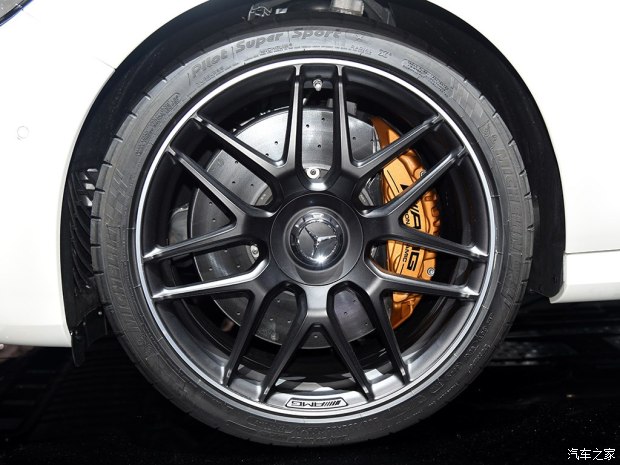 梅赛德斯-AMG 奔驰E级AMG 2017款 AMG E63 S Estate 梅赛德斯-AMG 奔驰E级AMG 2017款 AMG E63 S Estate