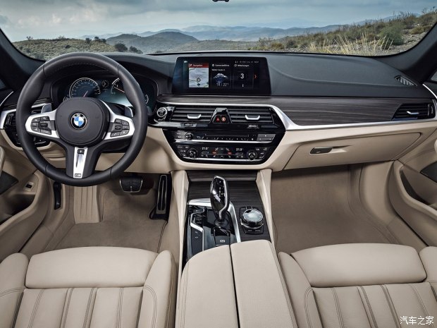 宝马(进口) 宝马5系(进口) 2018款 530d xDrive 旅行版 宝马(进口) 宝马5系(进口) 2018款 530d xDrive 旅行版