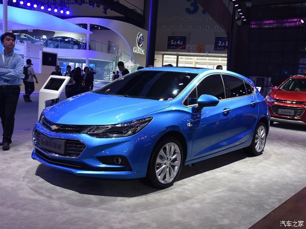 上汽通用雪佛兰 科鲁兹 2017款 1.4T 两厢 双离合领锋版