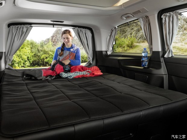 奔驰(进口) 奔驰V级(进口) 2017款 Marco Polo Horizon