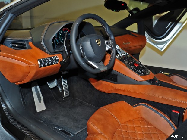 兰博基尼 Aventador 2017款 AVENTADOR S