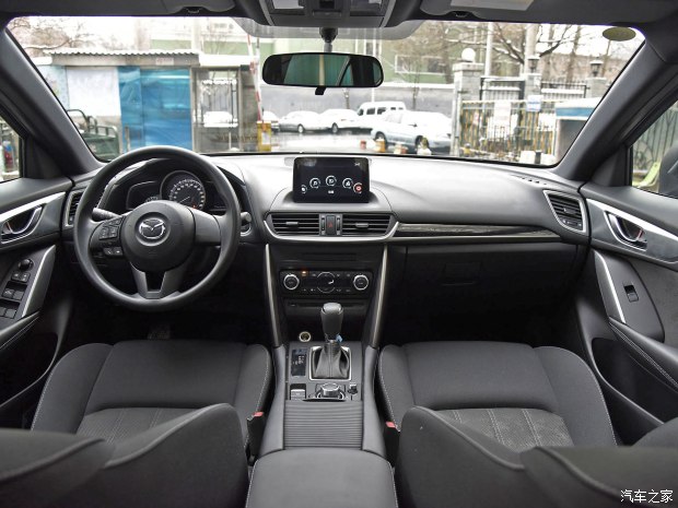 一汽马自达 马自达CX-4 2017款 2.0L 自动两驱蓝天探索版