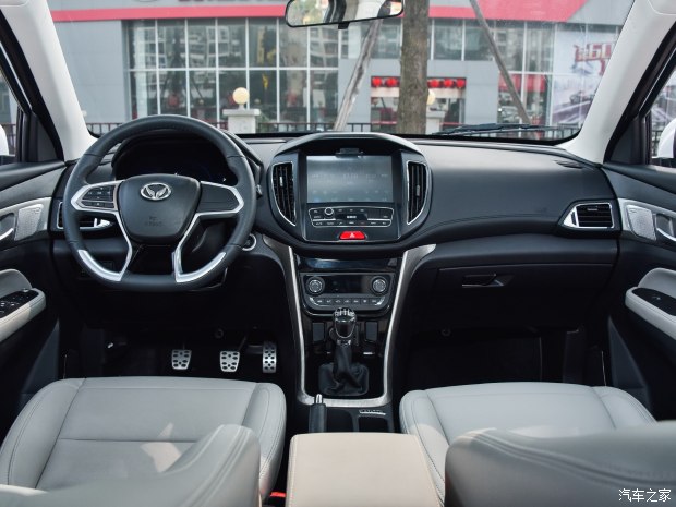 北汽银翔 北汽幻速S5 2017款 1.3T 手动尊贵型