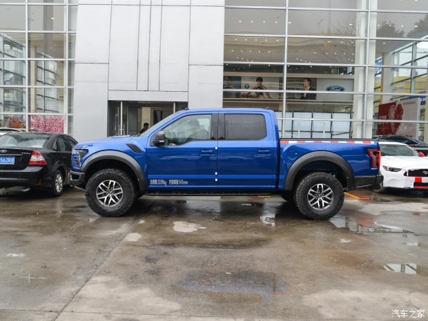 福特(进口) 福特F-150 2017款 3.5L 猛禽版 福特(进口) 福特F-150 2017款 3.5L 猛禽版