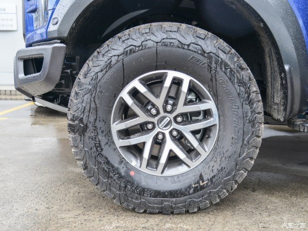 福特(进口) 福特F-150 2017款 3.5L 猛禽版 福特(进口) 福特F-150 2017款 3.5L 猛禽版