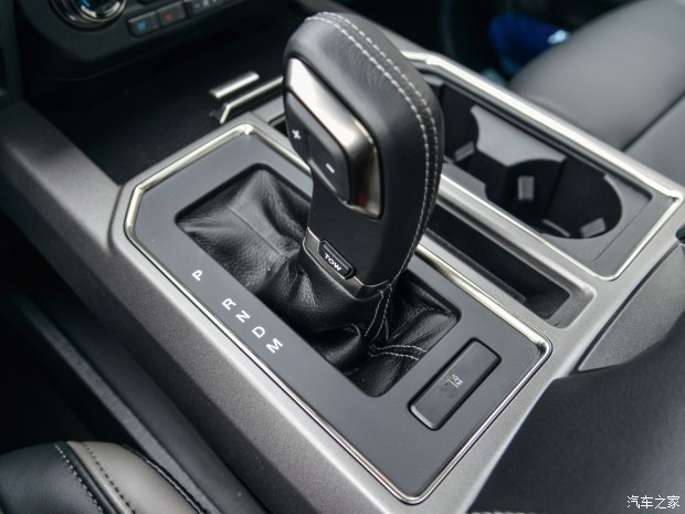 福特(进口) 福特F-150 2017款 3.5L 猛禽版 福特(进口) 福特F-150 2017款 3.5L 猛禽版