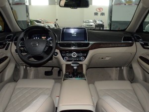 广汽乘用车 传祺GA8 2016款 320T 豪华版 广汽乘用车 传祺GA8 2016款 320T 豪华版