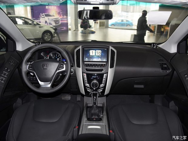 东风裕隆 优6 SUV 2017款 2.0T 智尊型 东风裕隆 优6 SUV 2017款 2.0T 智尊型