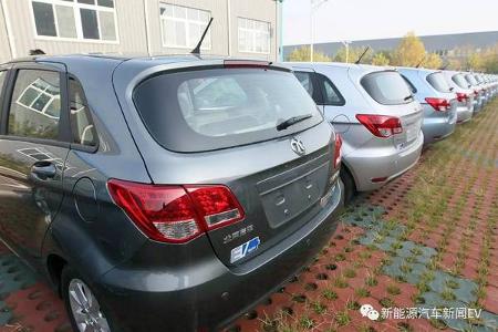 今日干货：​2017年北京新能源车指标达6万个