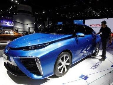丰田宣布召回2800辆装备Mirai燃料电池汽车