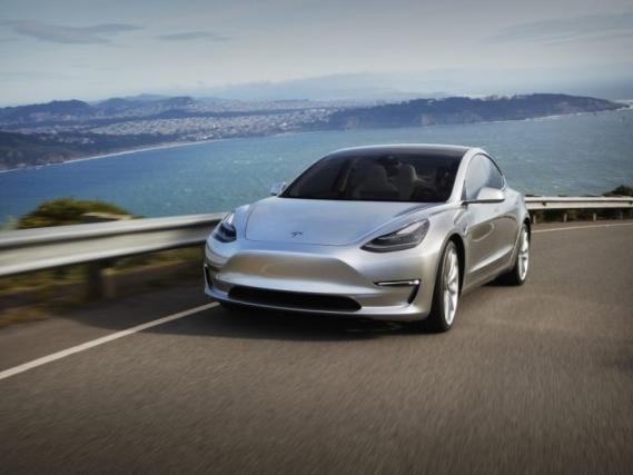 Elon Musk 说，Model 3 将不会推出 100kWh 版本