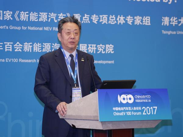 董扬：新能源汽车要注重和传统汽车合作