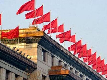 聚焦两会：新能源汽车受宠，为节能应大力发展