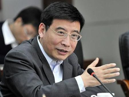 聚焦两会丨针对新能源汽车这些代表都说了啥？