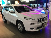 2017上海车展探馆：2017款Jeep自由光