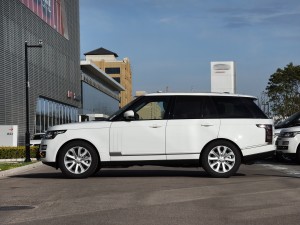路虎(进口) 揽胜 2016款 3.0 V6 SC Vogue