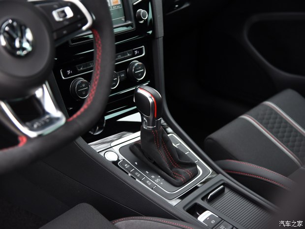 大众(进口) 高尔夫(进口) 2015款 GTI Clubsport 大众(进口) 高尔夫(进口) 2015款 GTI Clubsport
