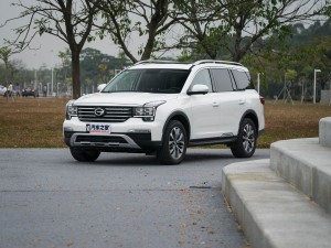广汽乘用车 传祺GS8 2017款 320T 两驱豪华智联版
