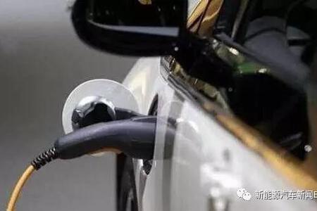 今日干货：易到获北京首张C2C网约车牌照