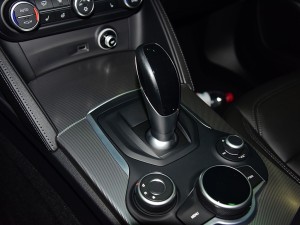 阿尔法・罗密欧 Stelvio 2017款 基本型 阿尔法・罗密欧 Stelvio 2017款 基本型