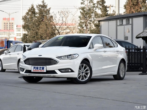 长安福特 蒙迪欧 2017款 EcoBoost 180 时尚型 长安福特 蒙迪欧 2017款 EcoBoost 180 时尚型