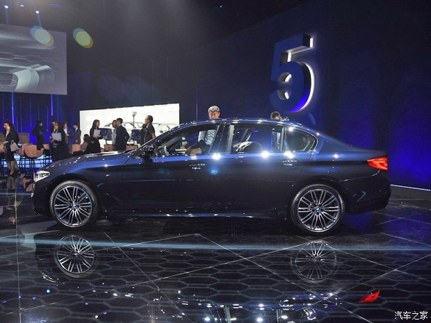 华晨宝马 宝马5系 2018款 530Li xDrive M运动型 华晨宝马 宝马5系 2018款 530Li xDrive M运动型