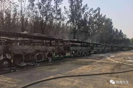 北京蟹岛大巴着火，安凯有话说