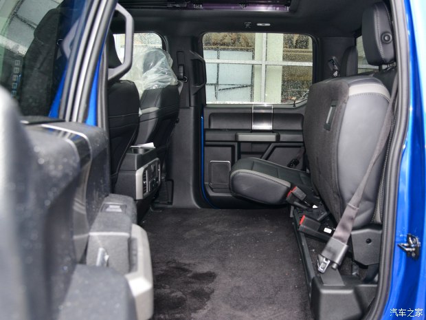 福特(进口) 福特F-150 2017款 3.5L 猛禽版 福特(进口) 福特F-150 2017款 3.5L 猛禽版