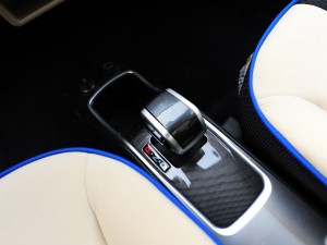 众泰汽车 芝麻 2016款 E30标准型 众泰汽车 芝麻 2016款 E30标准型