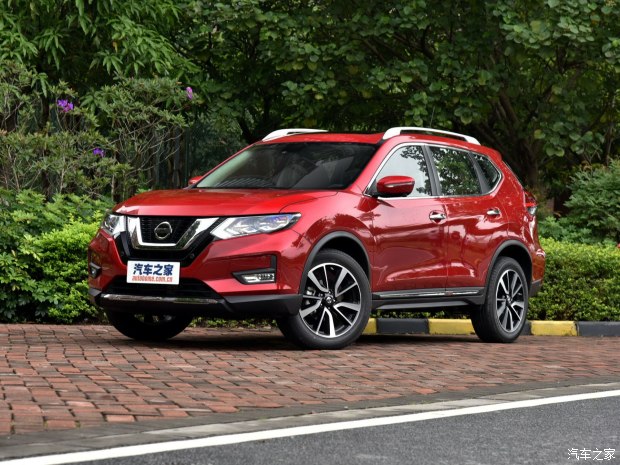 东风日产 奇骏 2017款 2.5L CVT至尊版 4WD 东风日产 奇骏 2017款 2.5L CVT至尊版 4WD