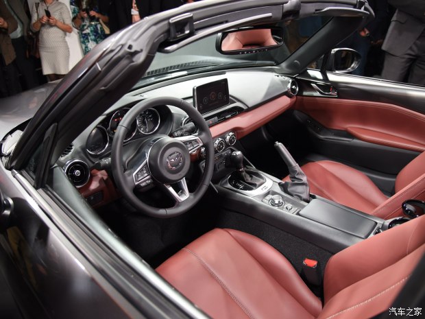 马自达(进口) 马自达MX-5 2016款 retractable fastback 马自达(进口) 马自达MX-5 2016款 retractable fastback