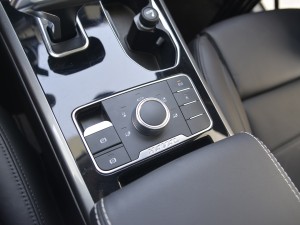 长城汽车 哈弗H8 2017款 2.0T 汽油四驱尊享型 长城汽车 哈弗H8 2017款 2.0T 汽油四驱尊享型