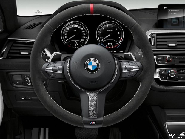 宝马(进口) 宝马2系 2017款 M240i Performance Edition 宝马(进口) 宝马2系 2017款 M240i Performance Edition