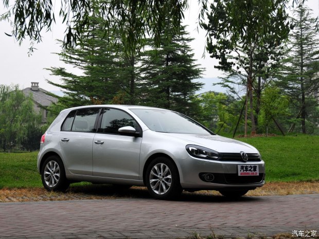 一汽-大众 高尔夫 2010款 1.4TSI 自动豪华型 一汽-大众 高尔夫 2010款 1.4TSI 自动豪华型