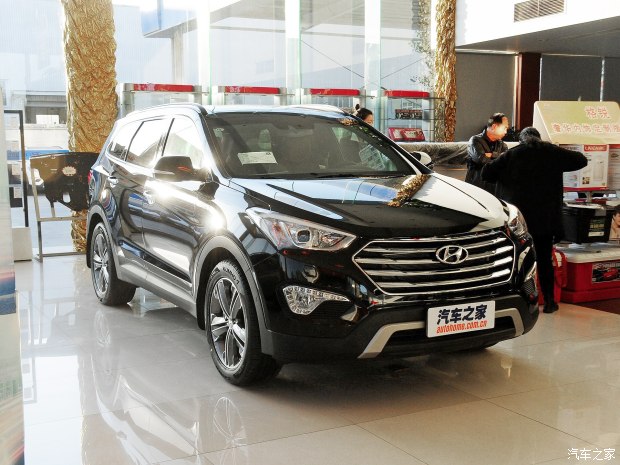 现代(进口) 格越 2013款 3.0L 7座四驱棕色内饰旗舰版 现代(进口) 格越 2013款 3.0L 7座四驱棕色内饰旗舰版