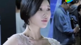 韩国美女感车模身材超棒的车模