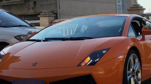 湖南娄底兰博基尼“被盗”谜案：男子报警豪车被偷，女子却声明“车是我的”