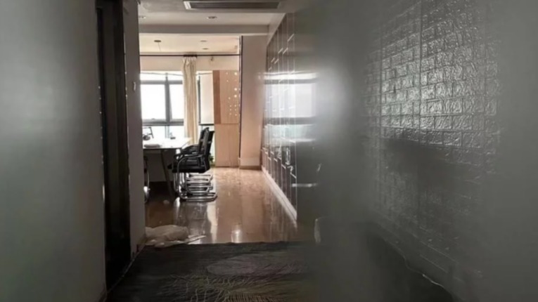 柳州一驾考中介突然注销，公司人去楼空，有的学员车都没学完