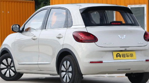 五菱缤果与宏光MINIEV电动汽车优惠调研