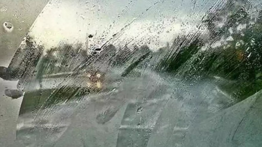 开车3年了，春季回暖遇到车窗起雾，这4个方法就可以轻松解决！