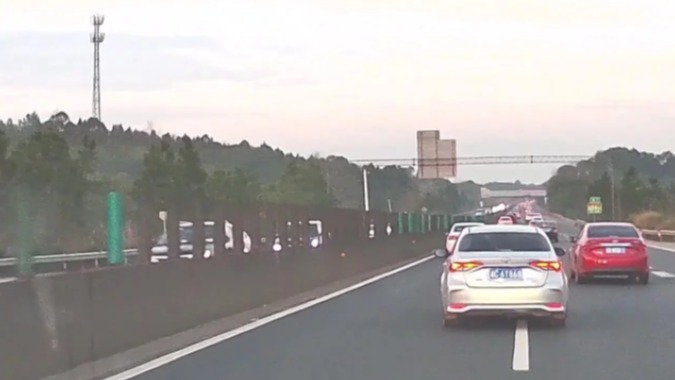 高速开车需要特别注意的几个路段，老司机经验分享，新手值得收藏