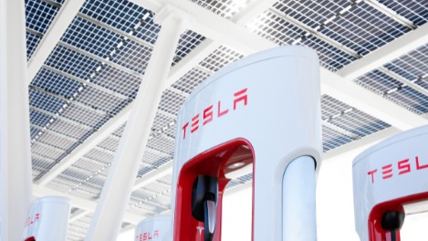 马斯克被曝裁撤超充团队