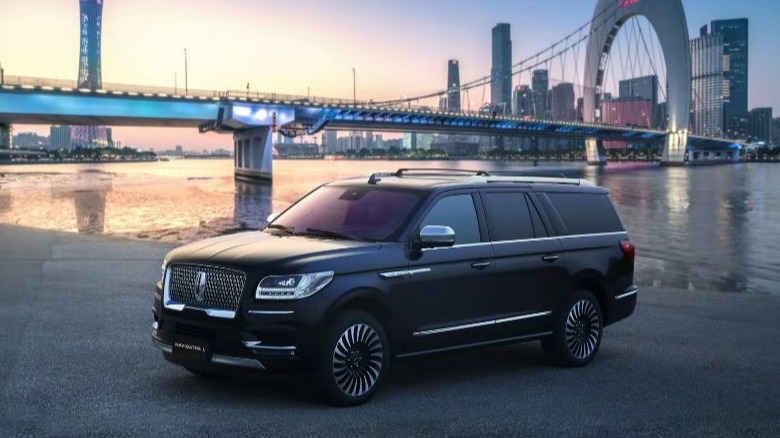 从全新领航员长轴版到“林肯之道”，林肯多维呈现纯正美式豪华